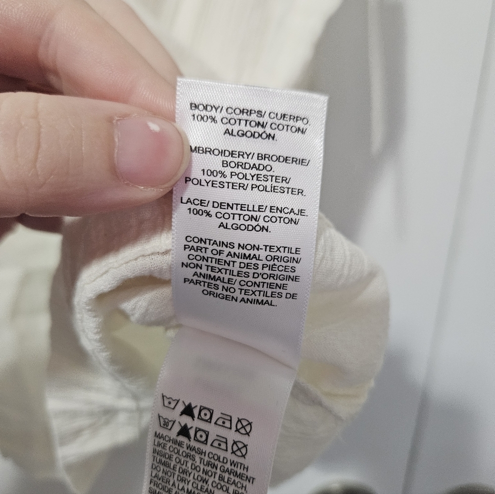 Lucky Brand White Embroidered Gauze V-Neck Top - Picture 5 of 6